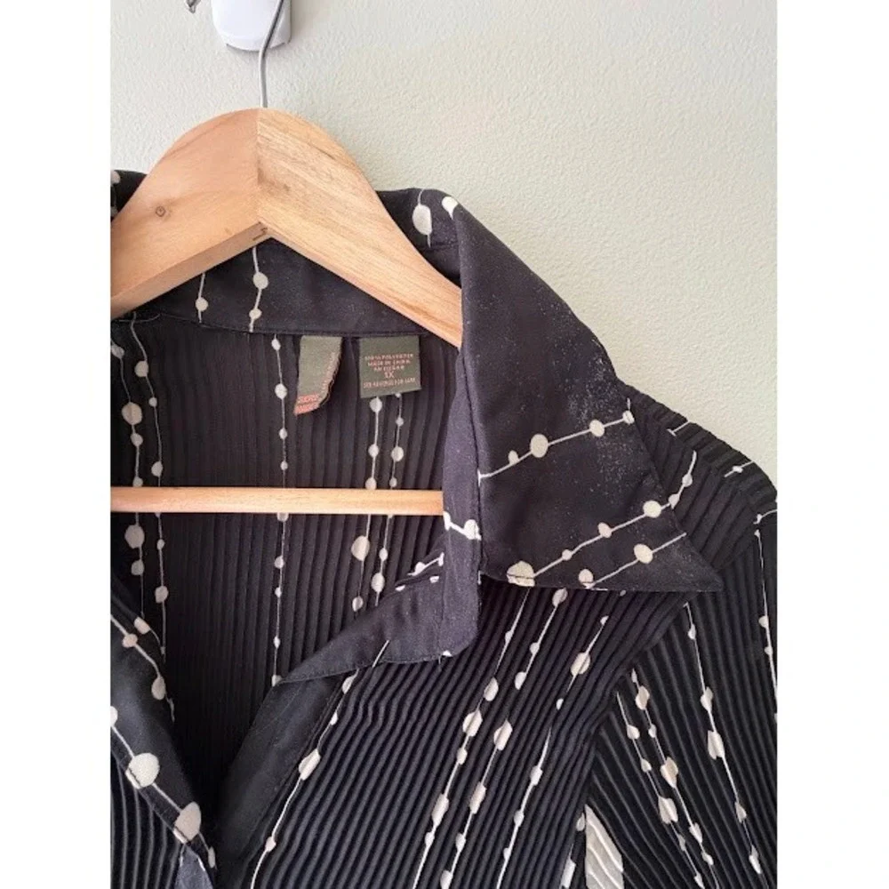Pleated Serenade Blouse Womens 1X Black Floral Button Up Bell Sleeve Top - Picture 3 of 8